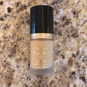 Too Faced Born This Way Foundation